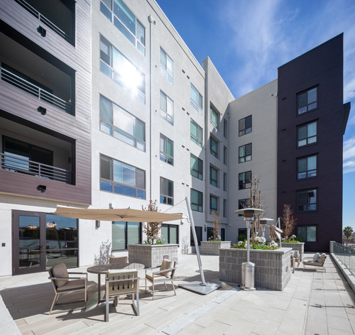 Exterior A3A9354 Pano.jpg