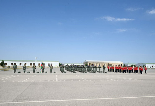 Gxv88mqWAAA9lDy.jpg
