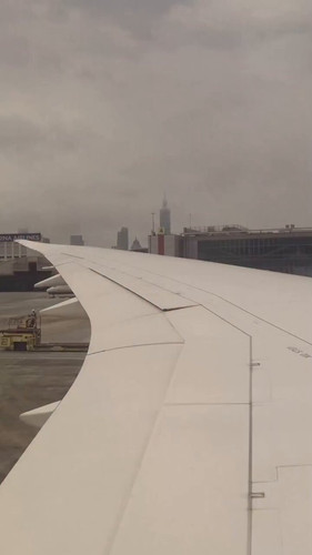 4 vyiJk9PtVYtYtU.jpg