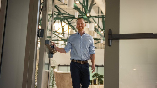 nmYO0LF LPe08tbG.jpg