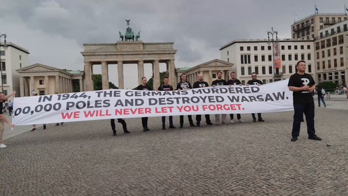 C2vdfcVyH4 5HiV8.jpg