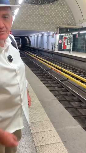 aztNGXNNzC4U alE.jpg