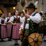 prompt image 4 896x1152