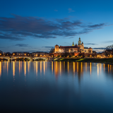 prompt image 4 896x1152