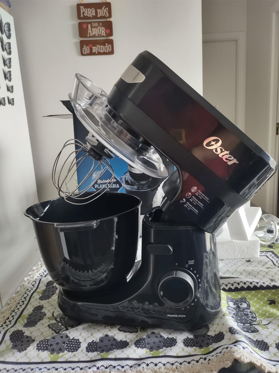 Batedeira Planetária Oster Black III, OBAT640, 110v