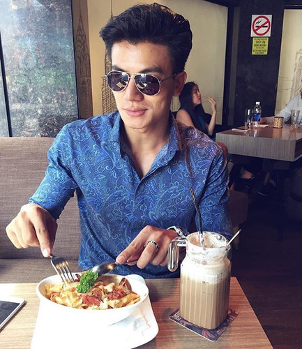 hothunk vietnam 30856472 244494456114664 2783906533212160000 n.jpg