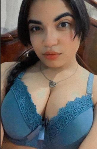 بنوته وتكه قوي جسمها وعودها متناسق فشخ