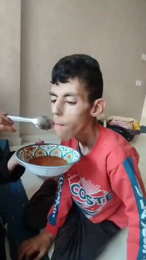 8tjEfVFuzLO92bnK.jpg