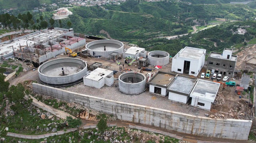 4vTrW9u5 NlUM8dm.jpg