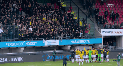 616c4723127f1 Tribune.gif