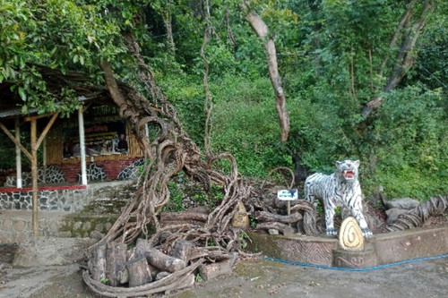 Situs Keramat Cimandung.jpg
