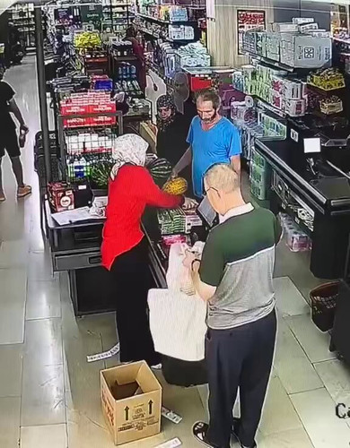 zjp2CVpmqZUcGMJt.jpg