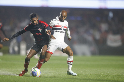 AMANHÃ! São Paulo x Vitória: onde assistir o confronto