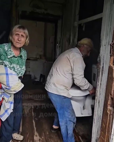 yJhsQhFHZ 9tvP2V.jpg