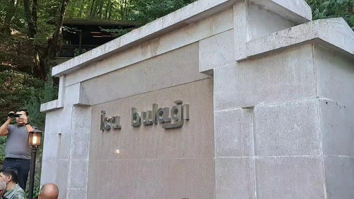 n25oSf6 QO4HUZy5.jpg