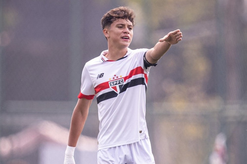 Filho de Miranda, zagueiro do São Paulo, é convocado para a Seleção sub-15