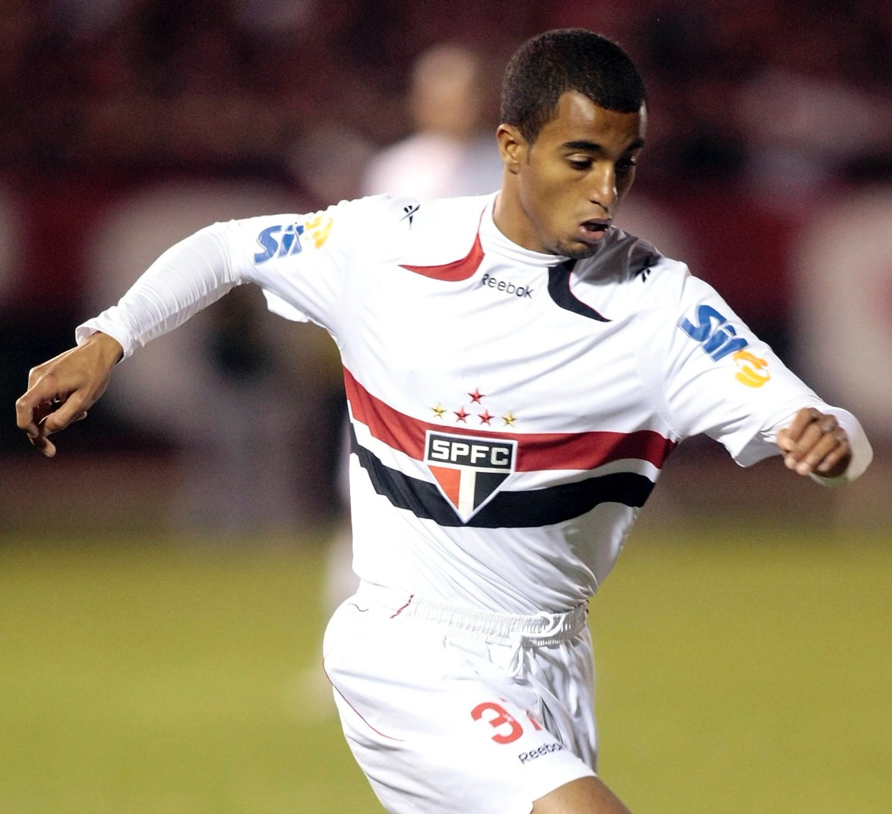 Lucas Moura: ídolo do São Paulo completa 15 anos de sua estreia profissional