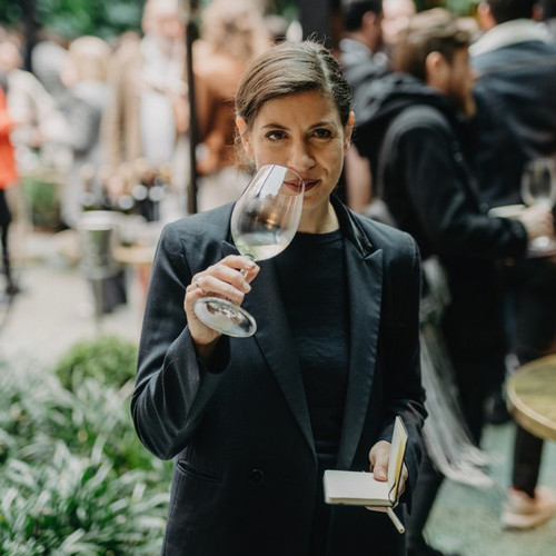 Paz Levinson Copa de vino.jpg