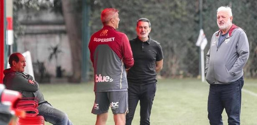 NÃO VAI CONTRATAR? São Paulo tem prazo limite para inscrever reforços nas oitavas da Libertadores