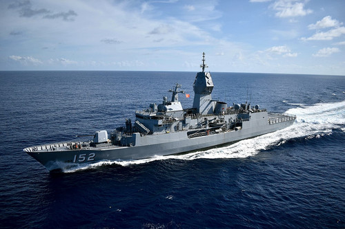 HMAS Warramunga (FFH 152) underway in the Savu Sea on 11 December 2021 (211211 N NO250 1004).jpg