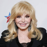 loni anderson 080325 1c4be9bf35534138b00eb16195bf7c22