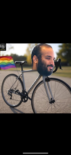 GxxTkLcW0AAcT86.jpg