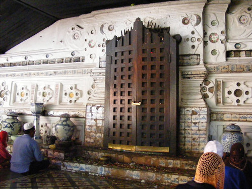 MAKAM GUNUNG JATI.jpg