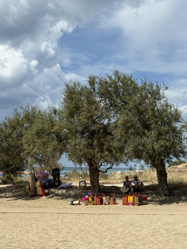 GxugcxkW8AAI yL.jpg