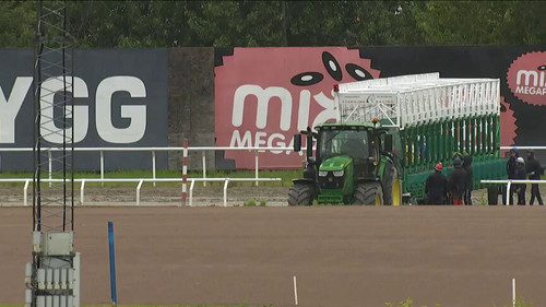 rmyQBdLv2a7MUo t.jpg