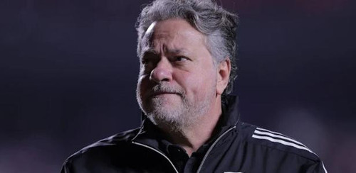 Casares desfere vendas de joias do São Paulo a preços irrisórios