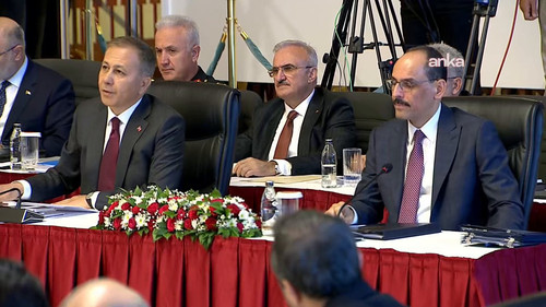 jS 3Gz7Dp3QH5vgf.jpg