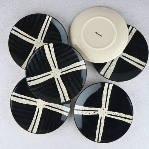 blackcarrot s stoneware premium black splash quarter plates set of 6 2.jpg