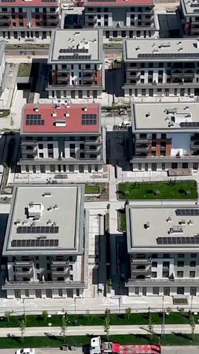 FzH81 0UPTIfl5LU.jpg