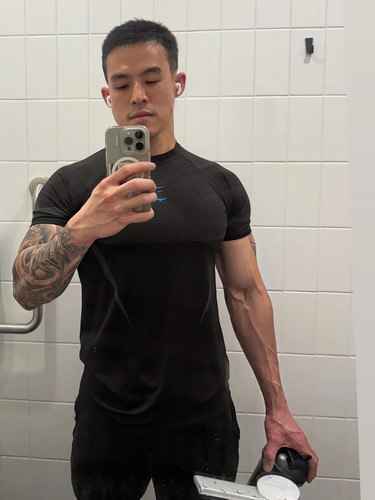 Photo by fndxx in Sydney, Australia. Có thể là ảnh selfie của 1 người, bắp tay, đang tập thể hình và.jpg