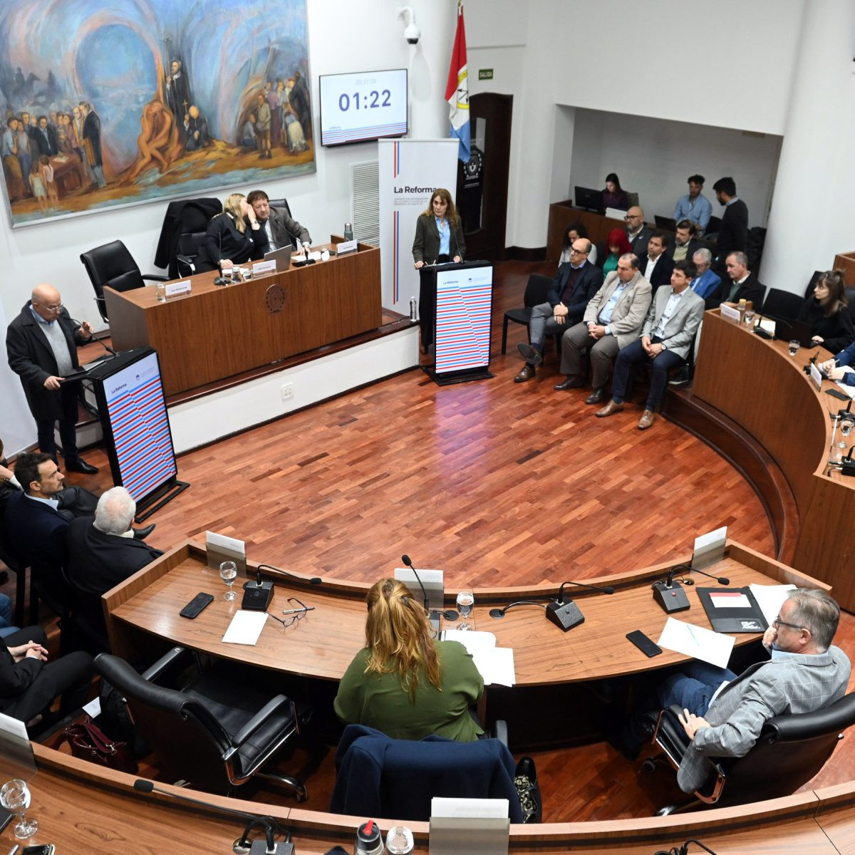 Poletti participó de la última audiencia sobre autonomía municipal en el Concejo
