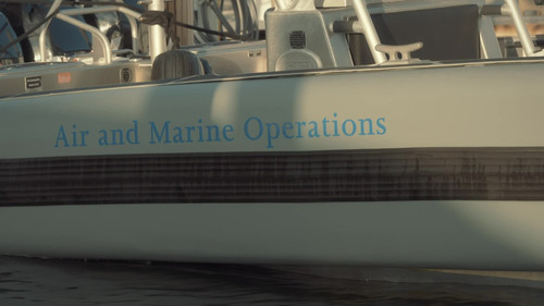Contraband.Seized.at.Sea.S01E07.Seasick.On.A.Sinking.Ship.1080p.AMZN.WEB DL.DDP2.0.H.264.DUAL SiGLA .jpg