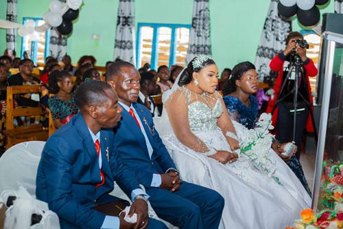 745A6834Hombe pHOTO.jpg