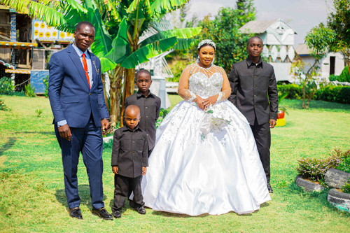 745A7018Hombe pHOTO.jpg