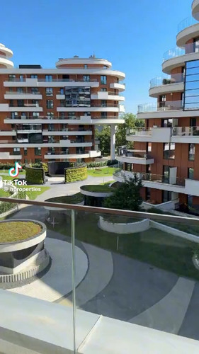 cr9WNt6db 4E3uFR.jpg