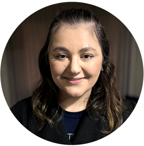 Karine Foto Profissional.png