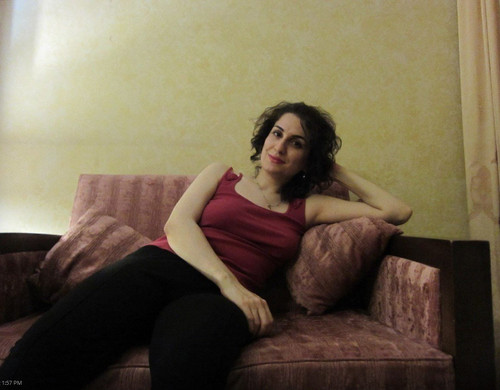 ملفاية سورية نازل تصوير لجسمها  الملبن
