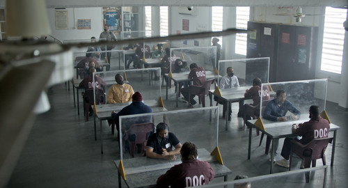 Dope.Thief.S01E02.Bat.Out.of.Hell.1080p.ATVP.WEB DL.EN.DD+5.1.x265 My.mkv snapshot 16.09 [2025.07.27