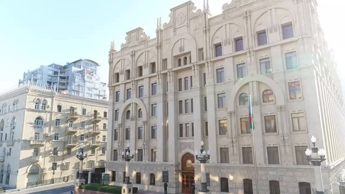 AZHxbL7I3vjx KlS.jpg