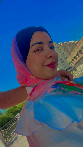 وشك من ده جسم حاجة كدخ من الخيال جسمها مربرب وموزون بالكيلو