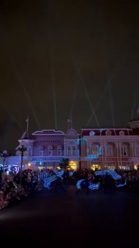 0n n5pbYmAbFPFWq.jpg