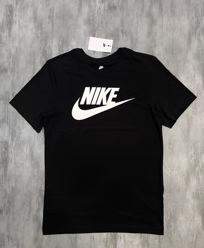 Camiseta Nike Sportwear Icon Futura Masculina.jpg
