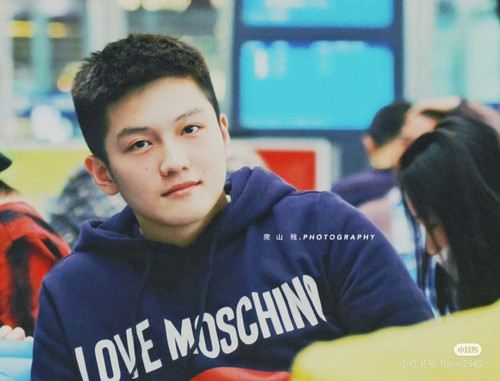 Camera 1040g3k031itt19q70o605p6nrojg8k53lb4b28o.jpg