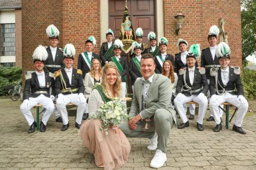 Thron Barlo 006.webp