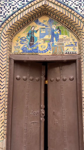 akgmW4 cv7cU8QIo.jpg