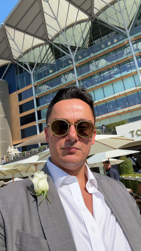 iEUTaZcVdluW Ukk.jpg